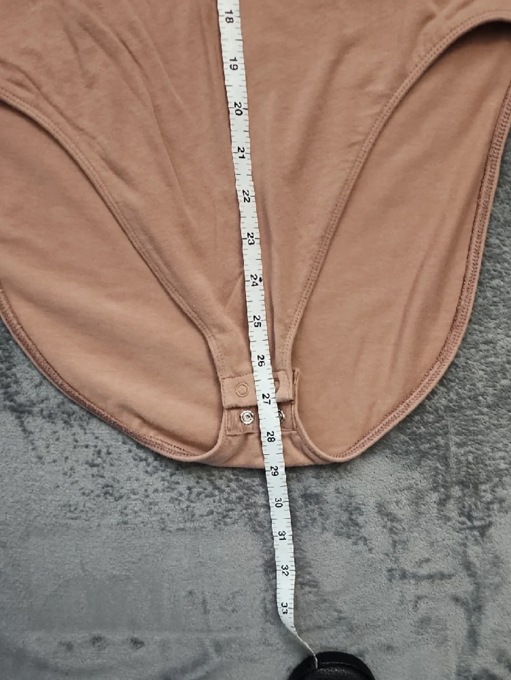 Old Navy Tan V-Neck Short Sleeve Bodysuit - Picture 5 of 6